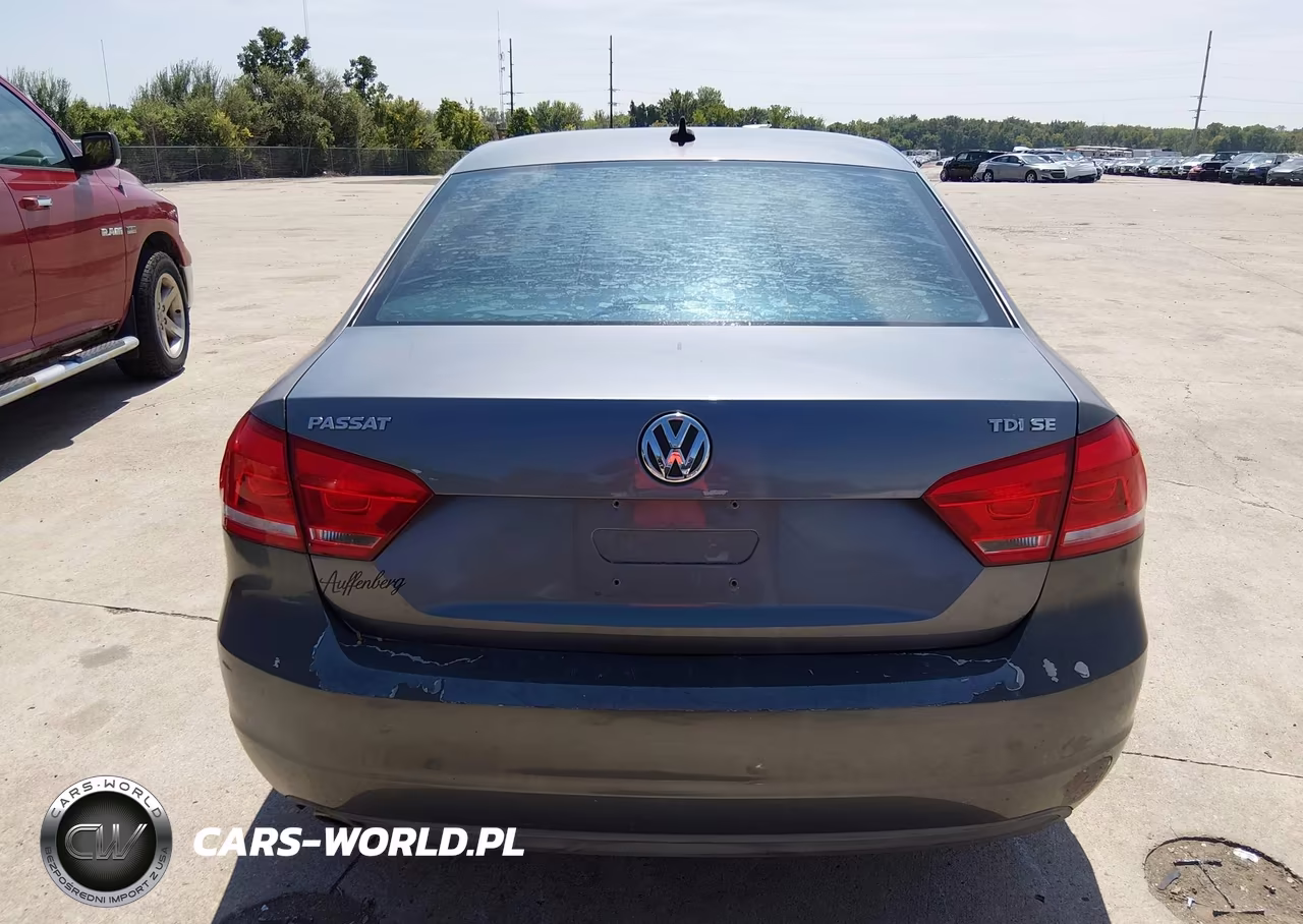 2013 Volkswagen Passat 2.0L Tdi Se VIN:1VWBN7A35DC103749 - 13