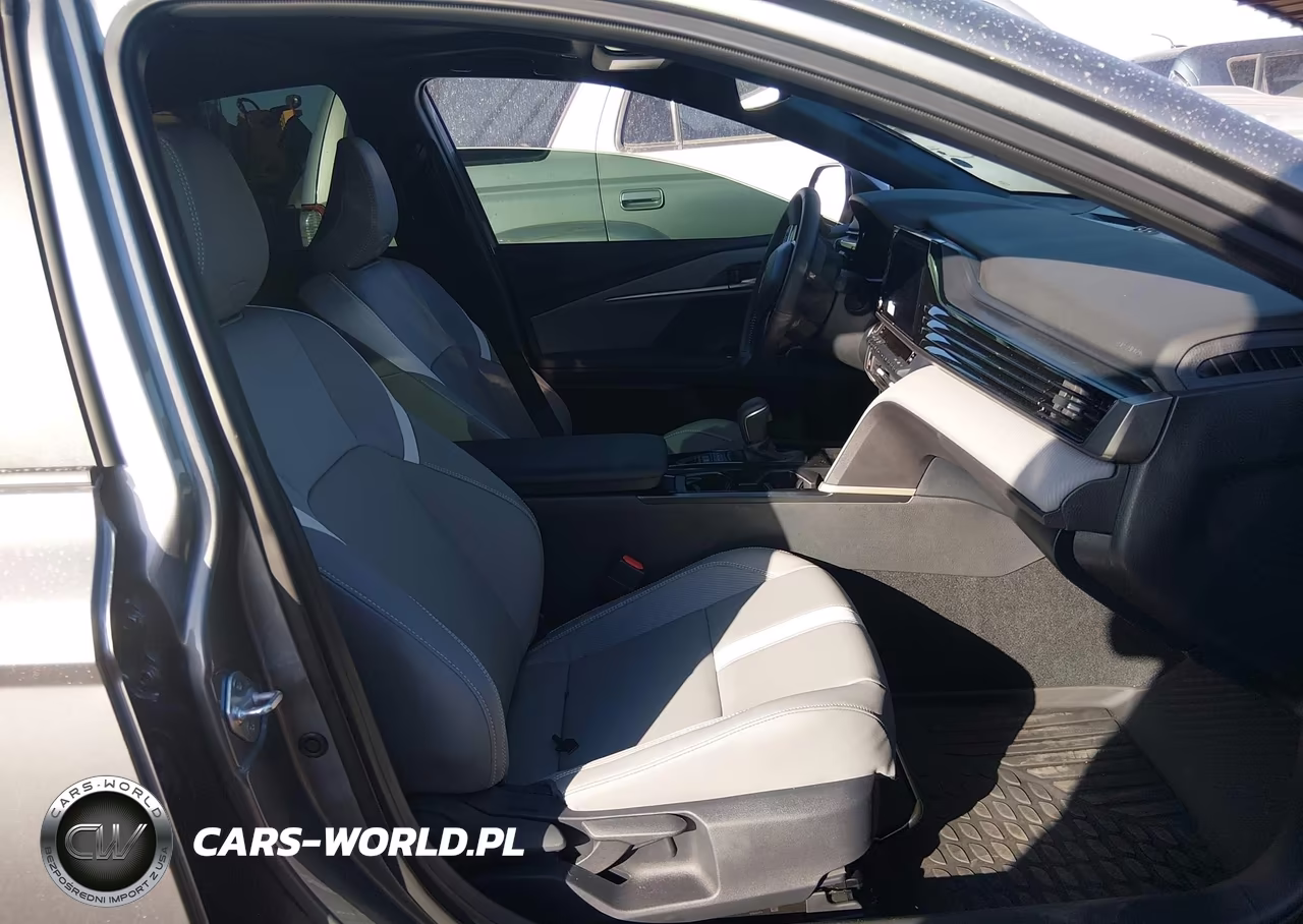 2026 Toyota Camry Se VIN:4T1DAACK9TU333825 - 5