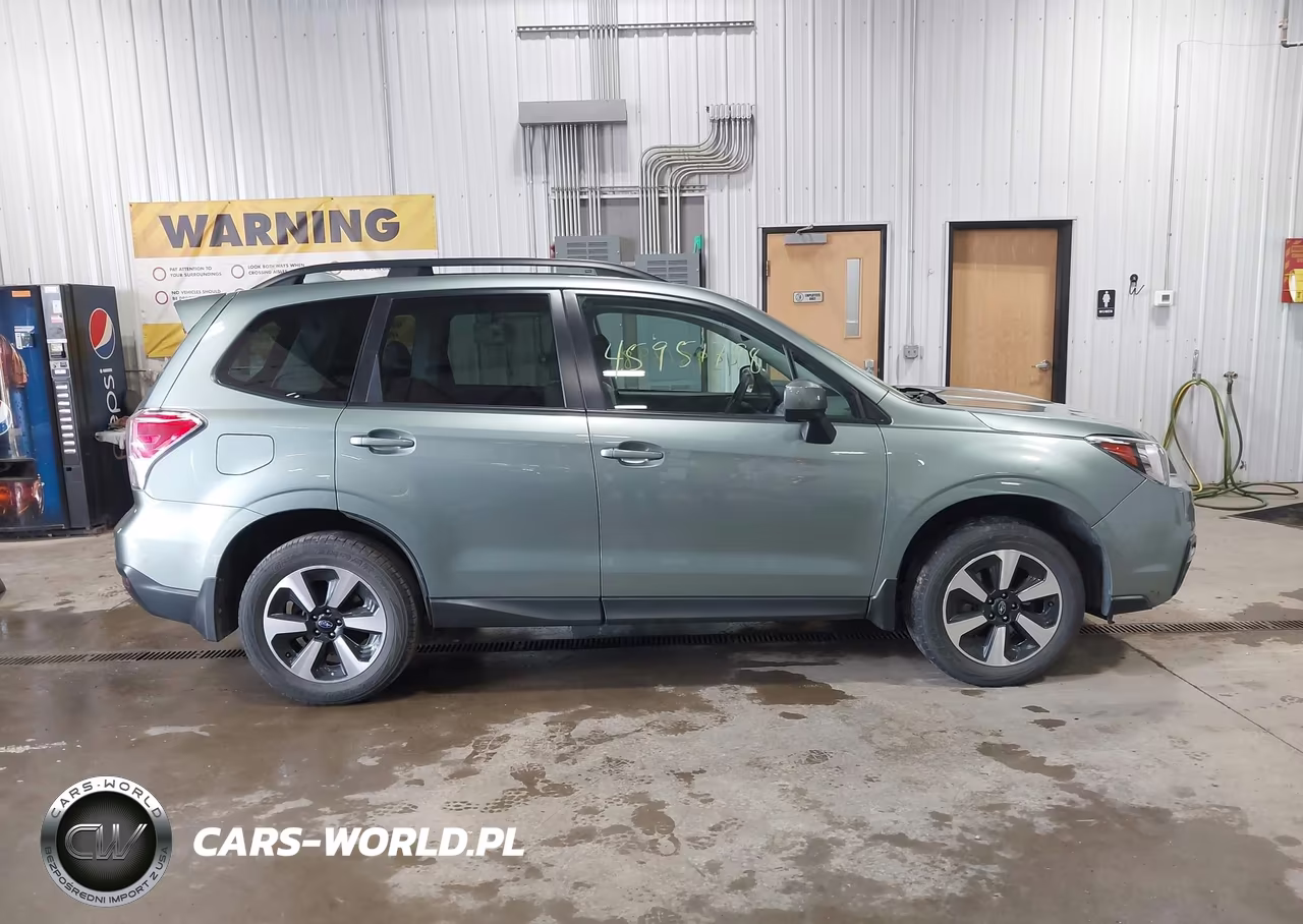2018 Subaru Forester 2.5I Premium VIN:JF2SJAGC8JH581750 - 13