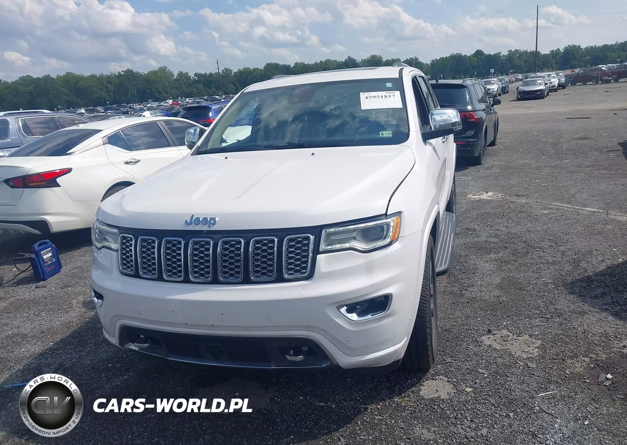 2018 Jeep Grand Cherokee Overland 4X4 VIN:1C4RJFCMXJC395990 - 12