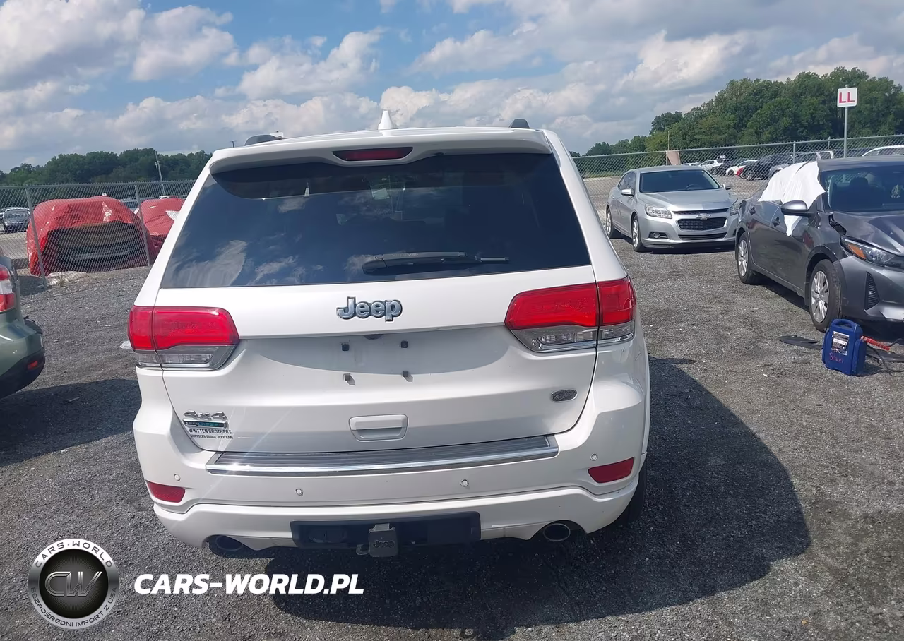 2018 Jeep Grand Cherokee Overland 4X4 VIN:1C4RJFCMXJC395990 - 16