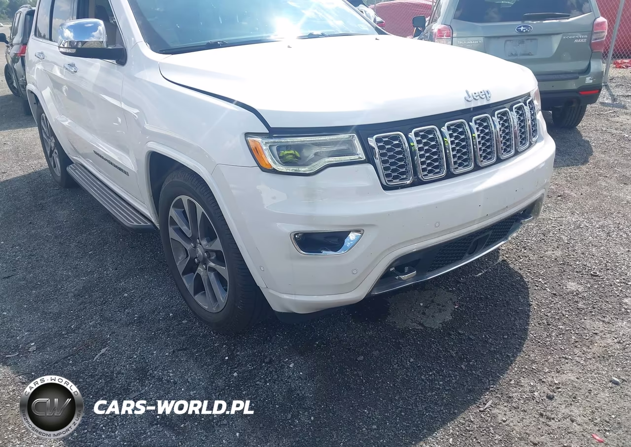 2018 Jeep Grand Cherokee Overland 4X4 VIN:1C4RJFCMXJC395990 - 6