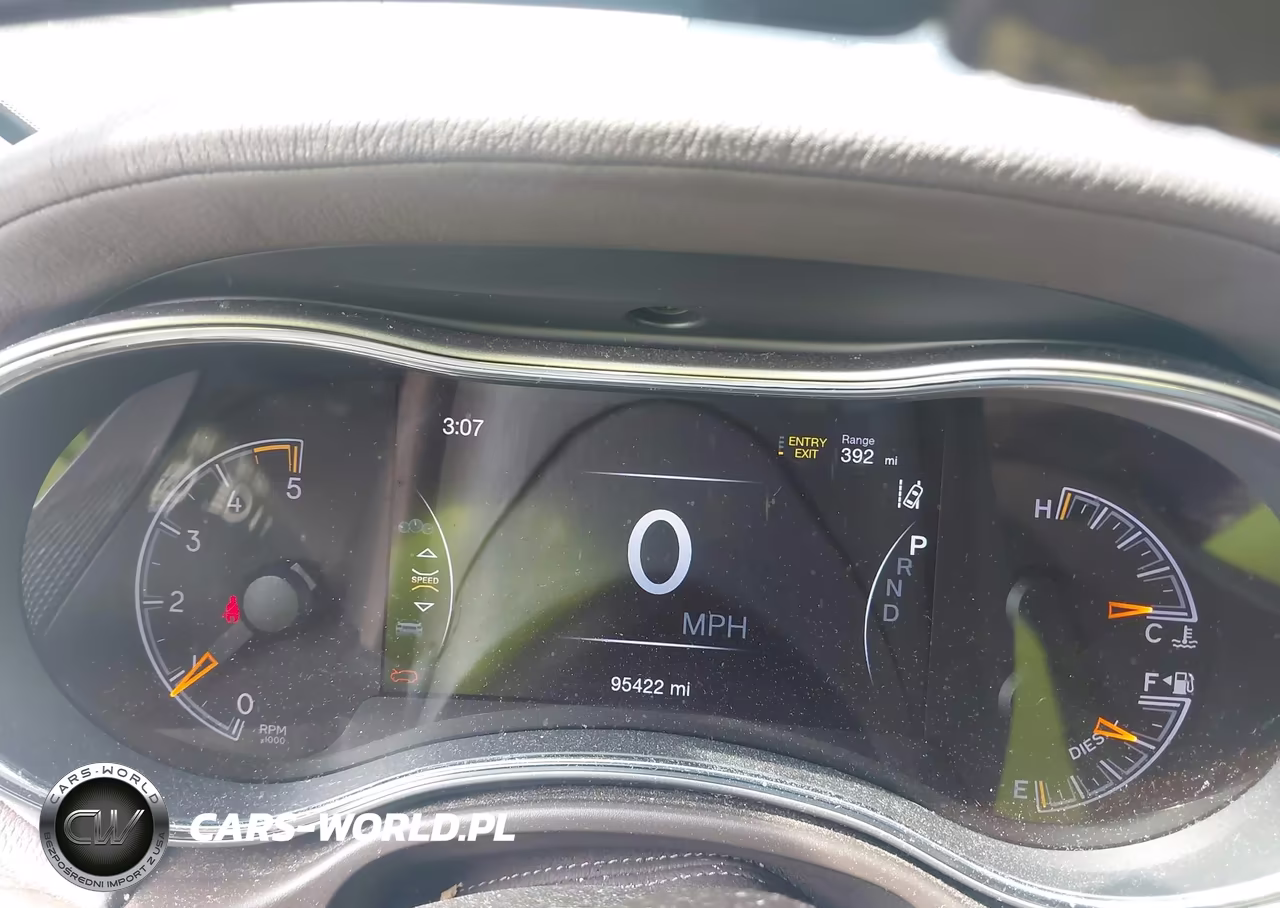 2018 Jeep Grand Cherokee Overland 4X4 VIN:1C4RJFCMXJC395990 - 7