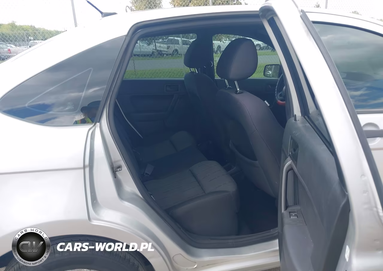 2011 Ford Focus Se VIN:1FAHP3FN7BW193983 - 8