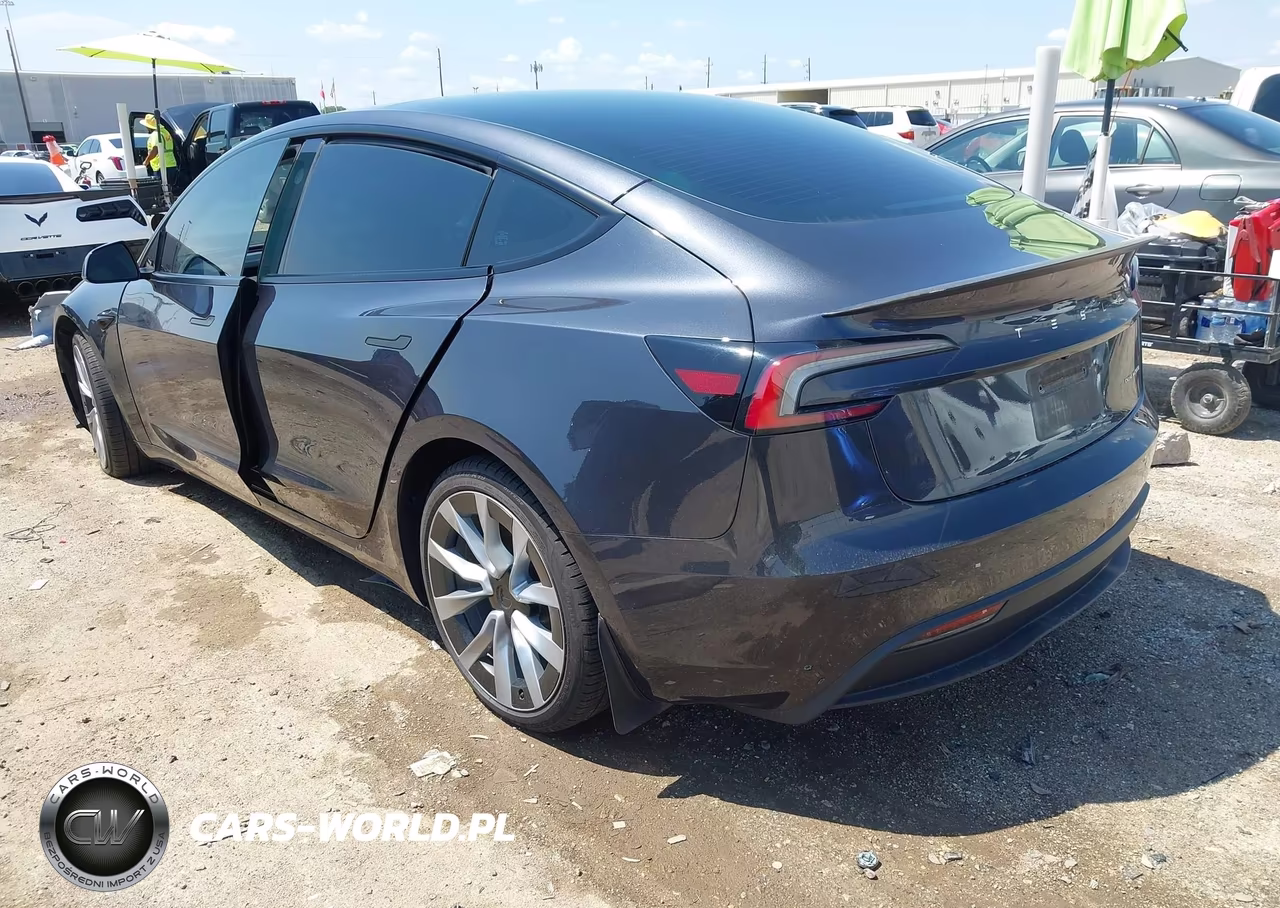 2024 Tesla Model 3 Long Range Dual Motor All-Wheel Drive VIN:5YJ3E1EB3RF827911 - 3