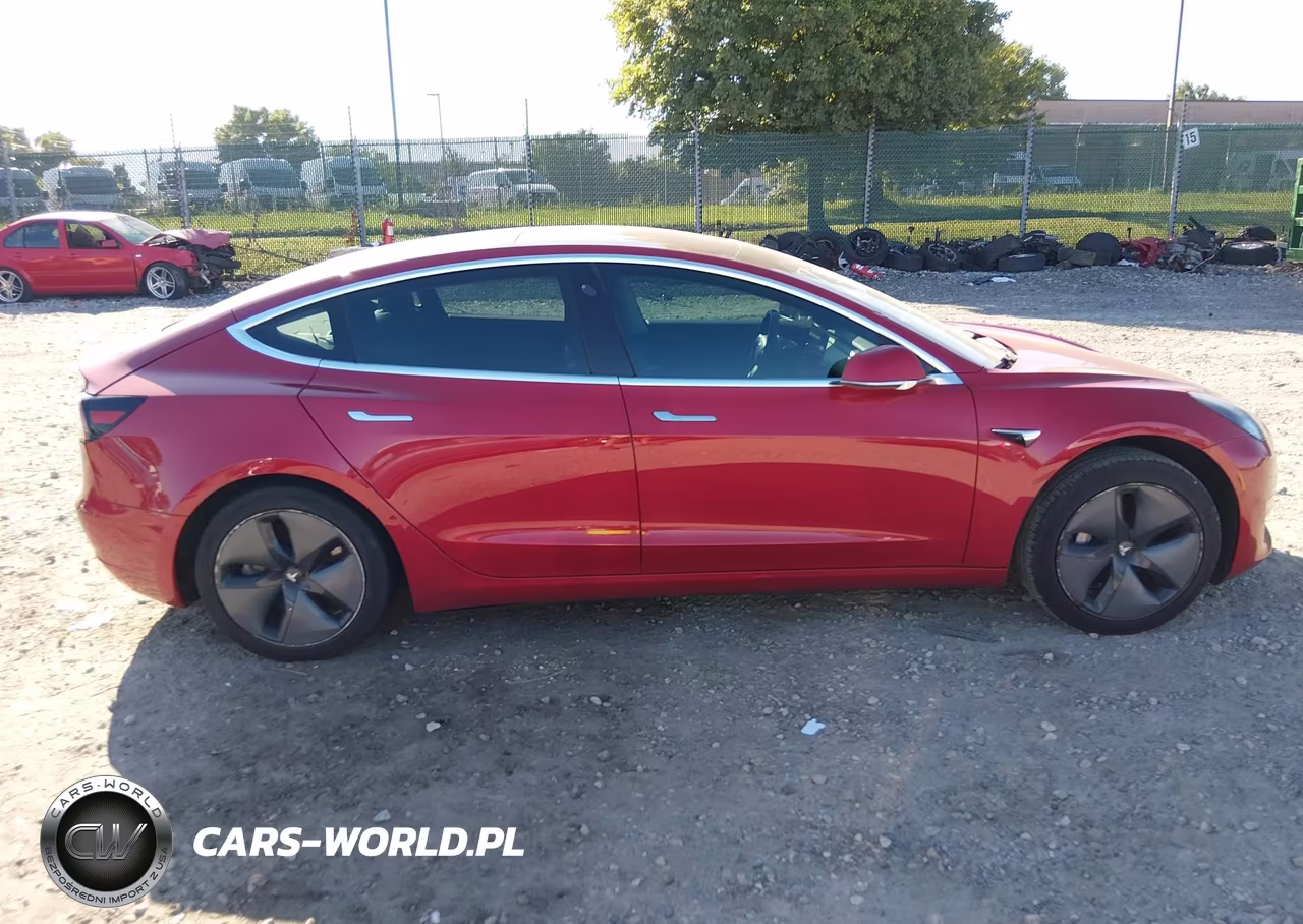 2018 Tesla Model 3 Long Range-Mid Range VIN:5YJ3E1EA5JF011701 - 11