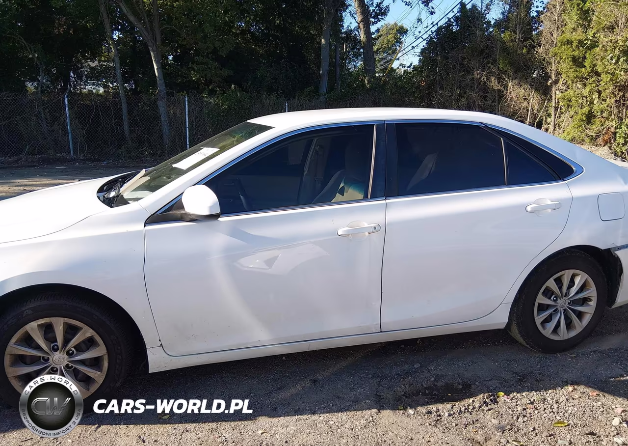 2015 Toyota Camry Le VIN:4T4BF1FK6FR506117 - 15