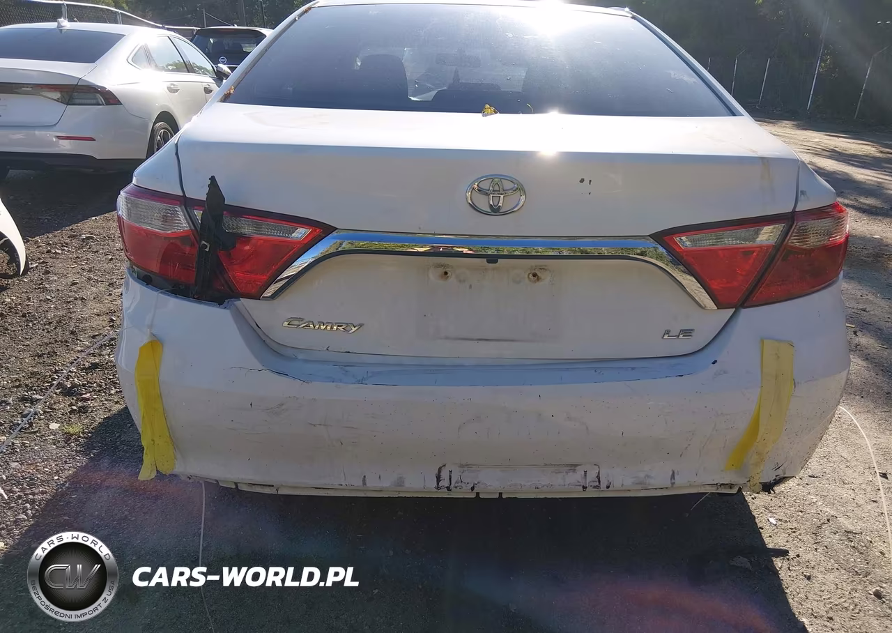2015 Toyota Camry Le VIN:4T4BF1FK6FR506117 - 6