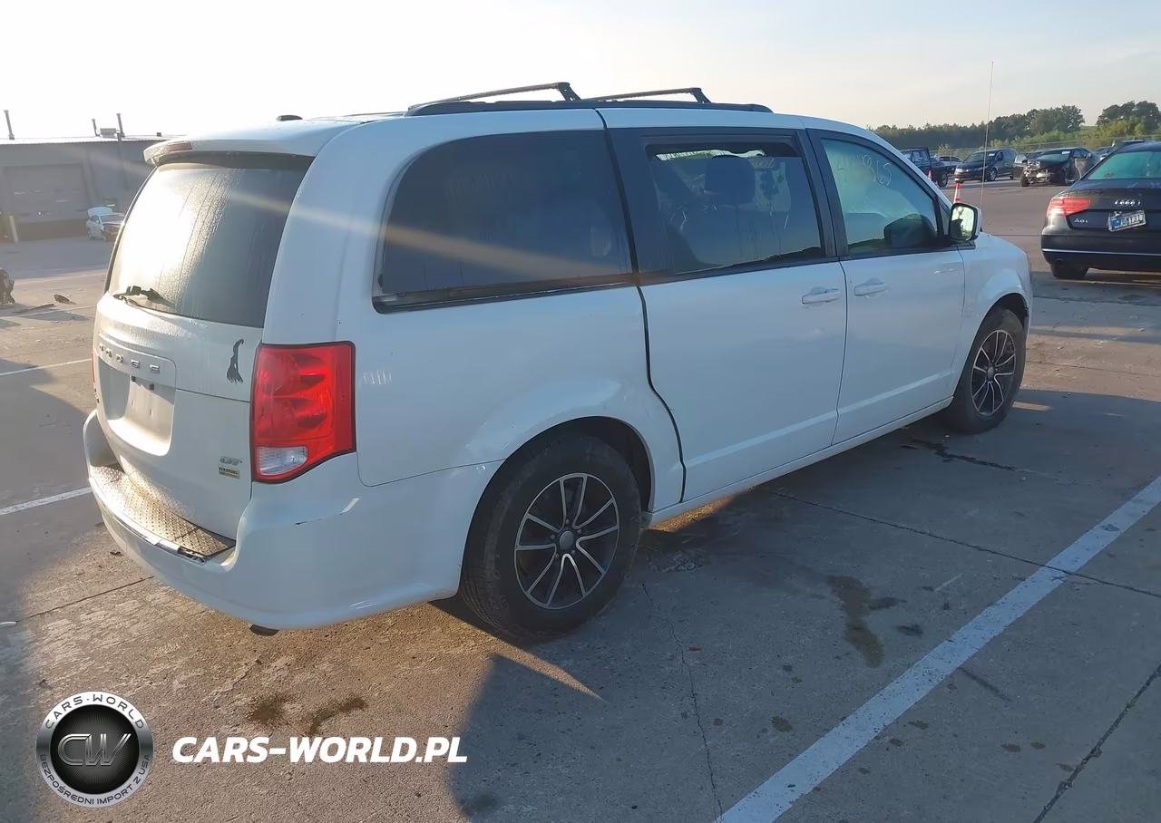 2018 Dodge Grand Caravan Gt VIN:2C4RDGEG9JR282740 - 4