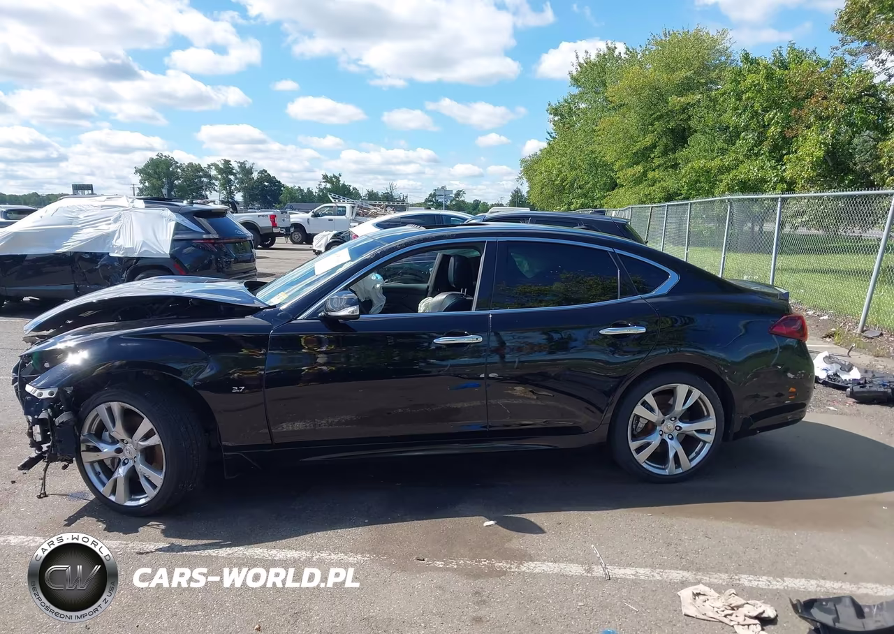 2015 Infiniti Q70 3.7X VIN:JN1BY1AR7FM561742 - 14
