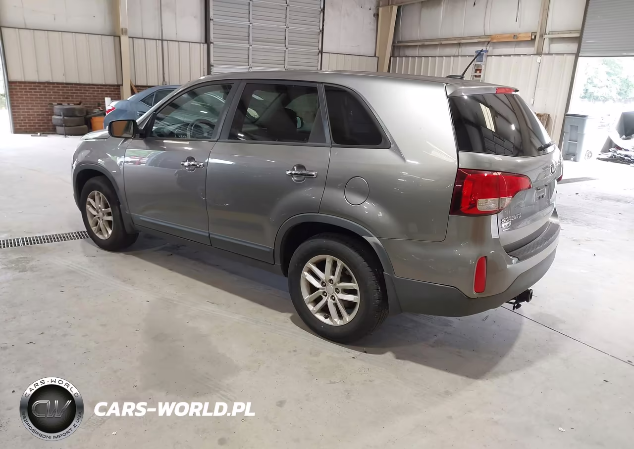 2015 Kia Sorento Lx VIN:5XYKT3A66FG573556 - 3