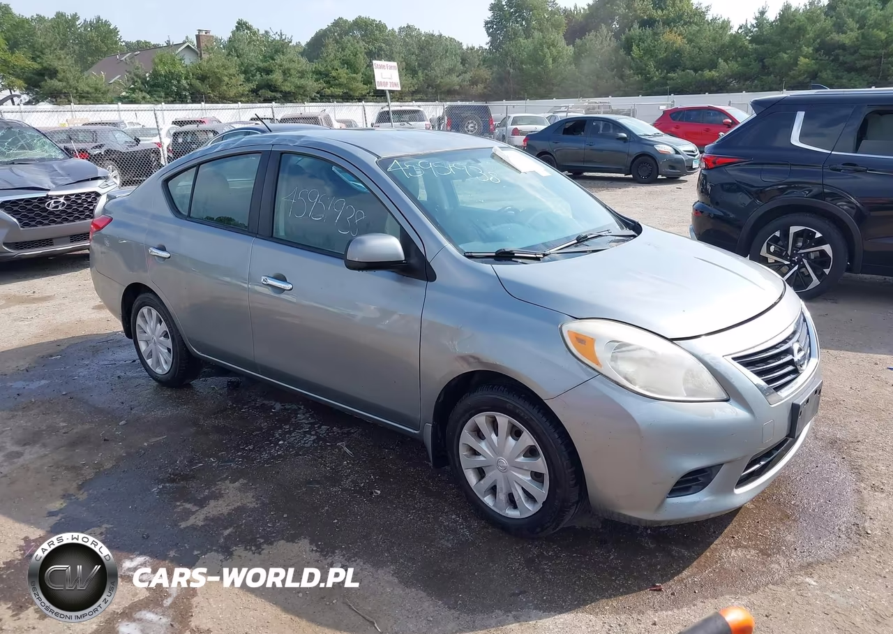 2013 Nissan Versa 1.6 Sv