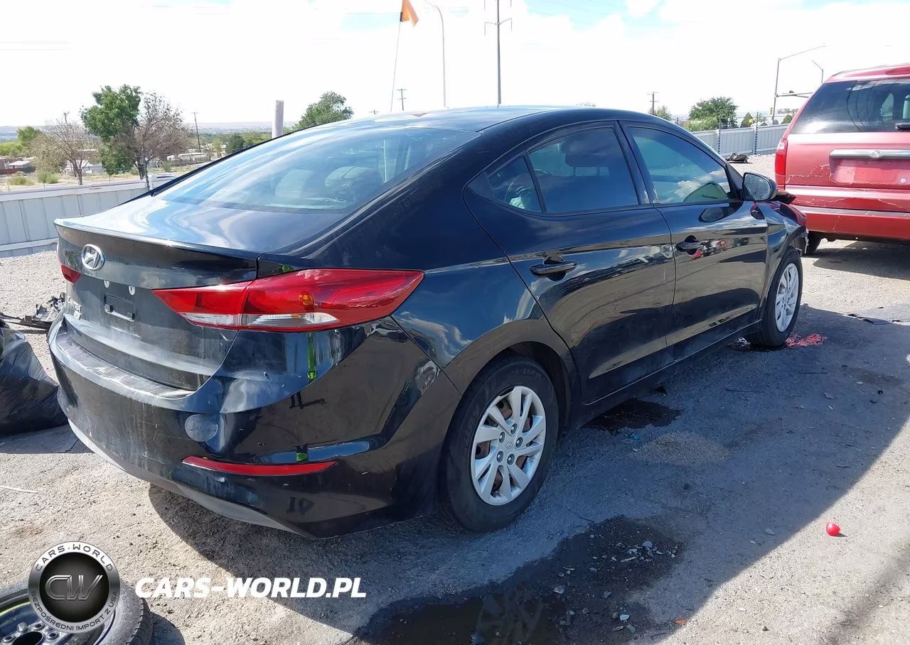 2018 Hyundai Elantra Se VIN:5NPD74LF0JH310660 - 4
