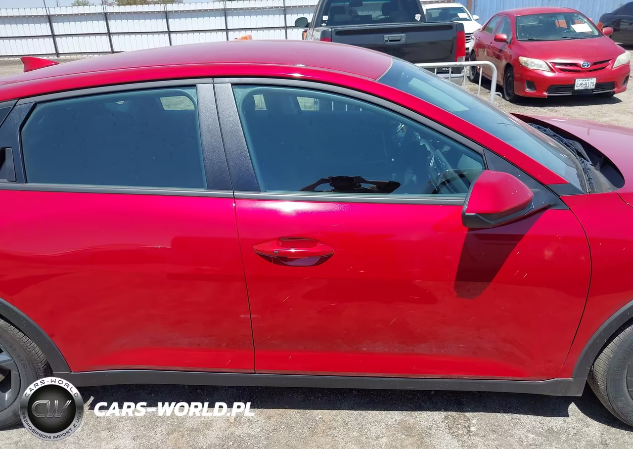 2025 Kia K4 Lxs VIN:3KPFT4DE8SE237134 - 13