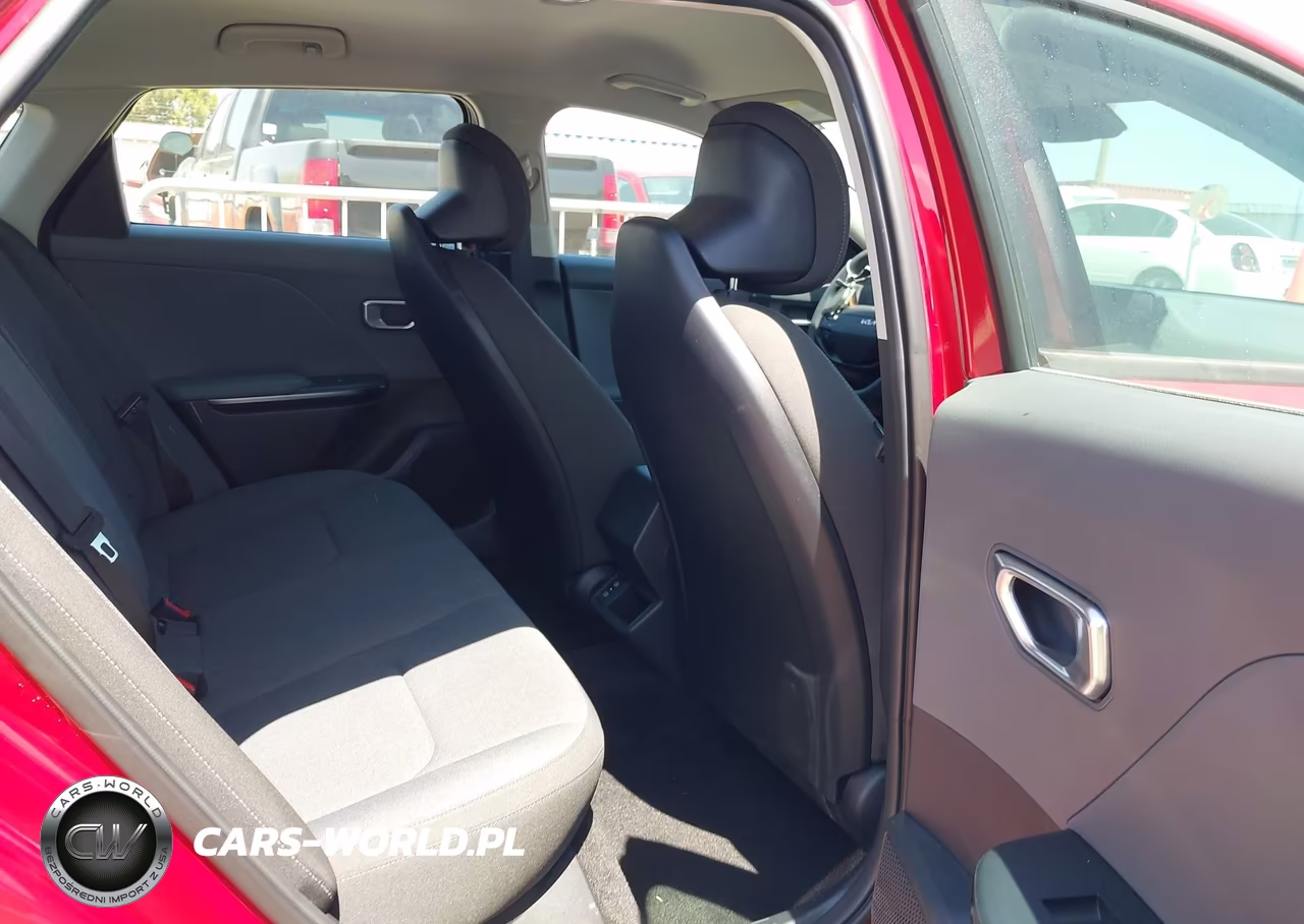 2025 Kia K4 Lxs VIN:3KPFT4DE8SE237134 - 8