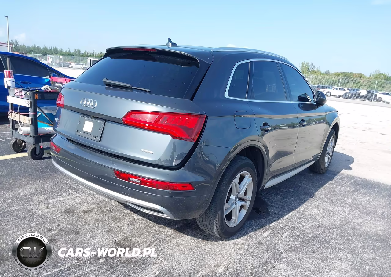 2019 Audi Q5 45 Premium VIN:WA1ANAFY4K2018365 - 4