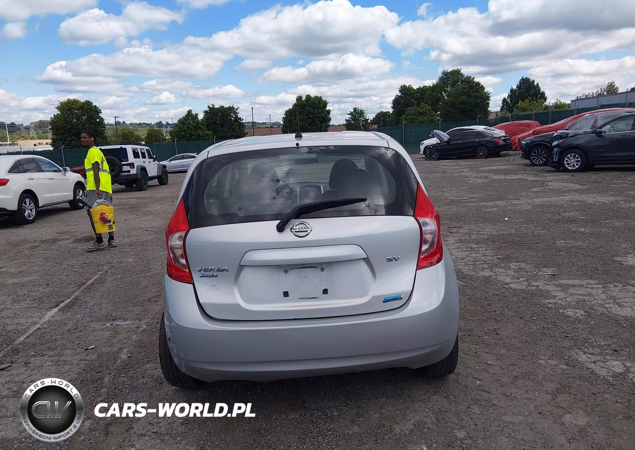 2015 Nissan Versa Note Sv VIN:3N1CE2CP8FL366452 - 17
