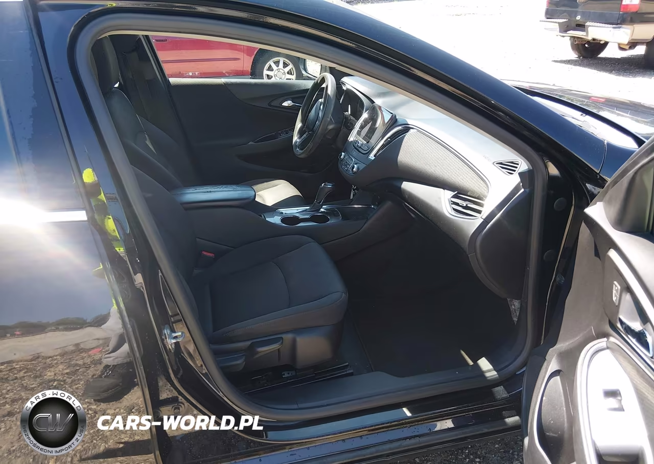 2019 Chevrolet Malibu Lt VIN:1G1ZD5ST1KF157304 - 5
