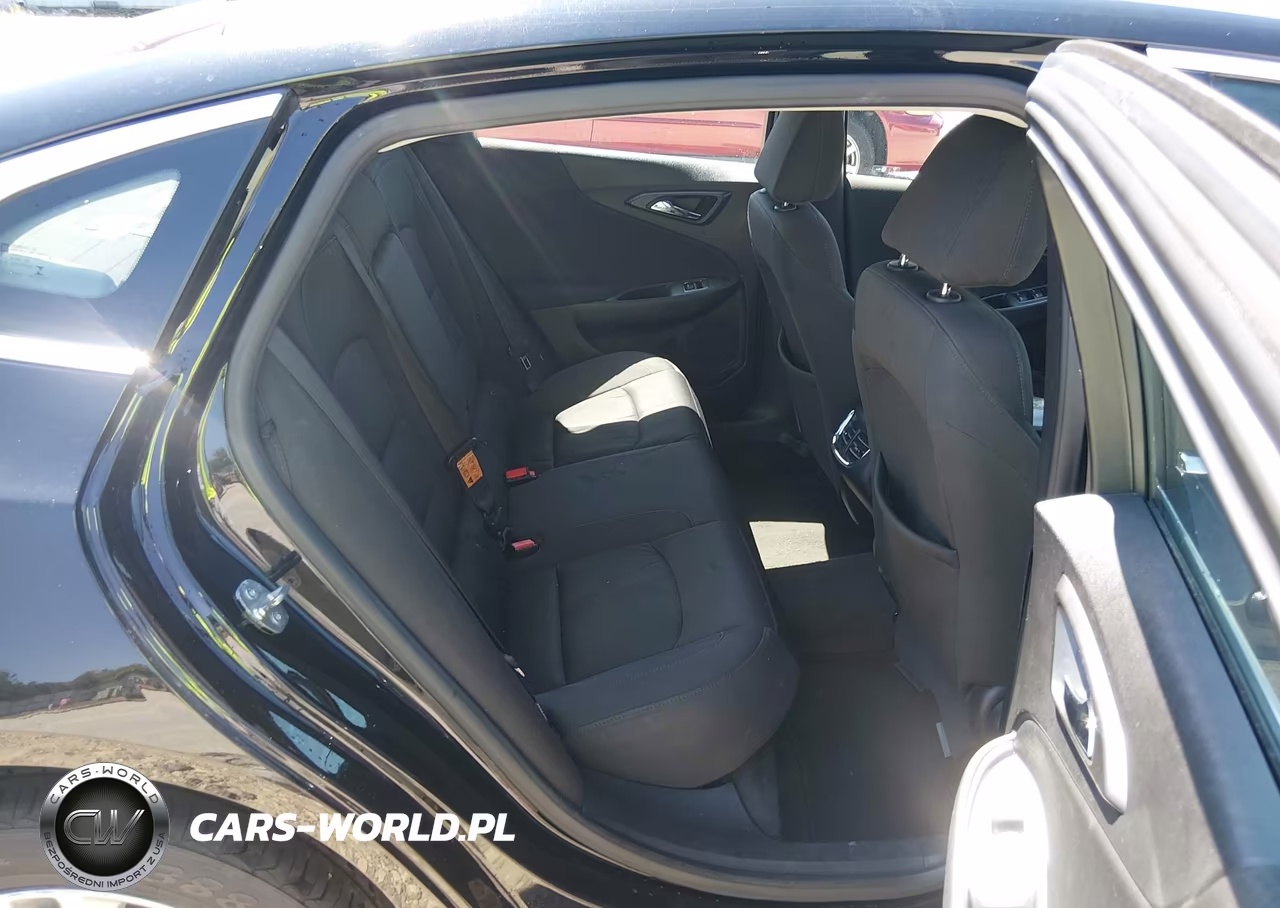 2019 Chevrolet Malibu Lt VIN:1G1ZD5ST1KF157304 - 8