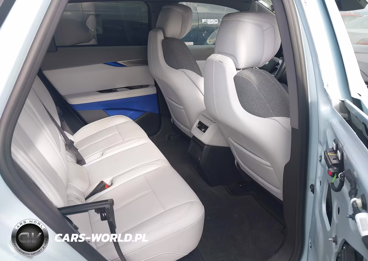 2025 Cadillac Optiq Sport 1 Awd VIN:3GYK3EMR5SS164288 - 8