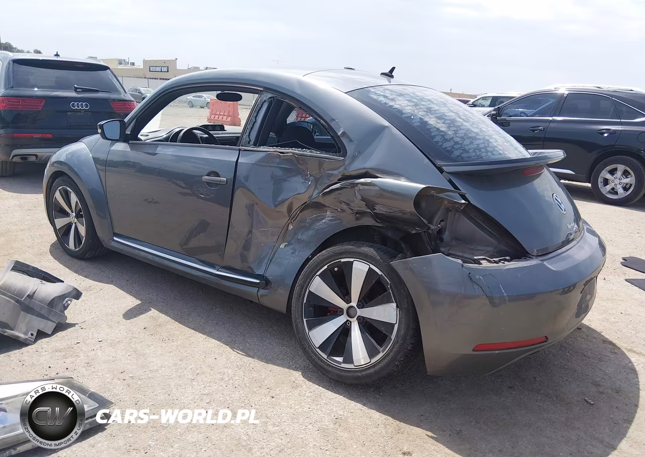 2012 Volkswagen Beetle 2.0T Turbo VIN:3VWVA7AT1CM641628 - 3
