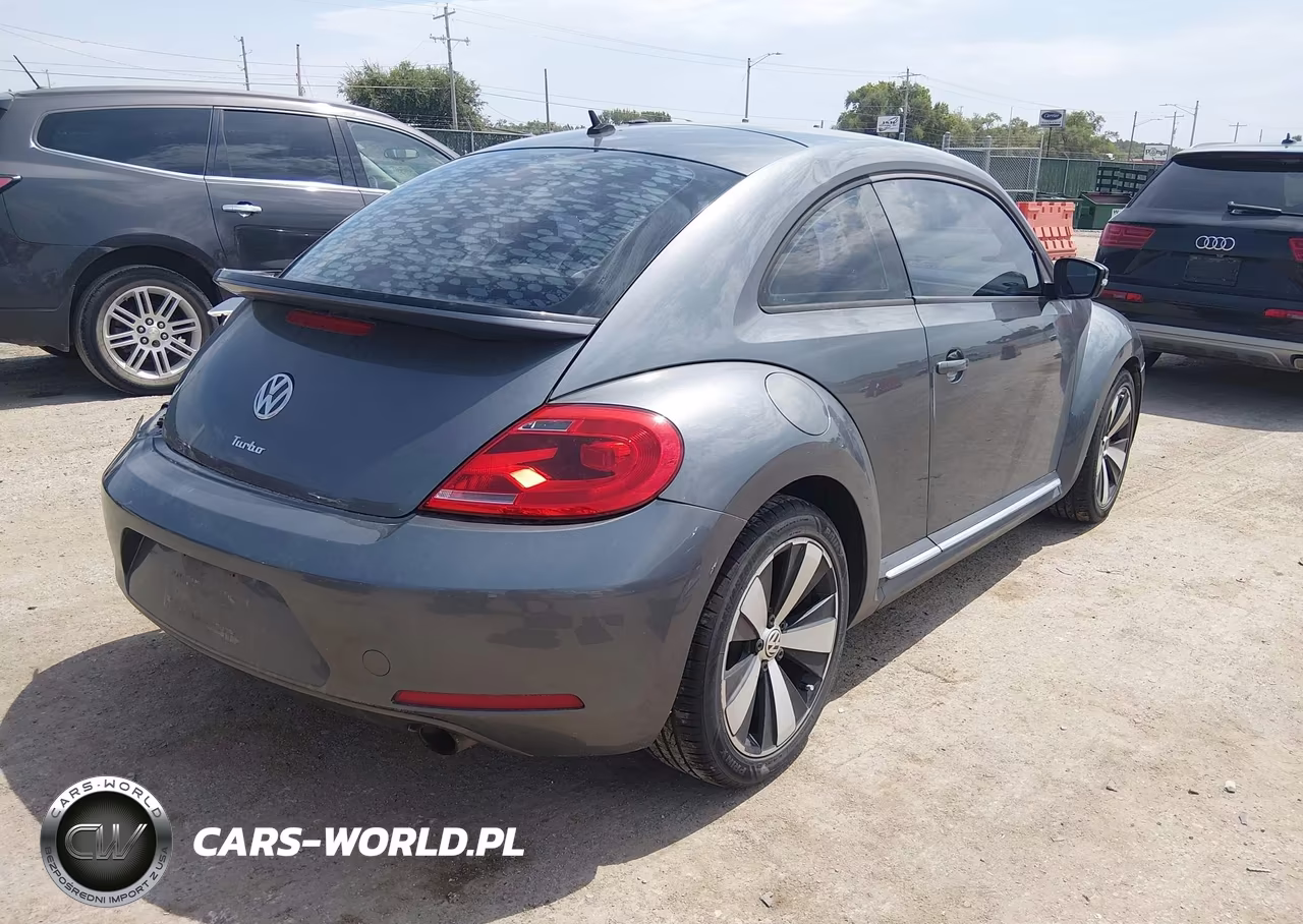 2012 Volkswagen Beetle 2.0T Turbo VIN:3VWVA7AT1CM641628 - 4