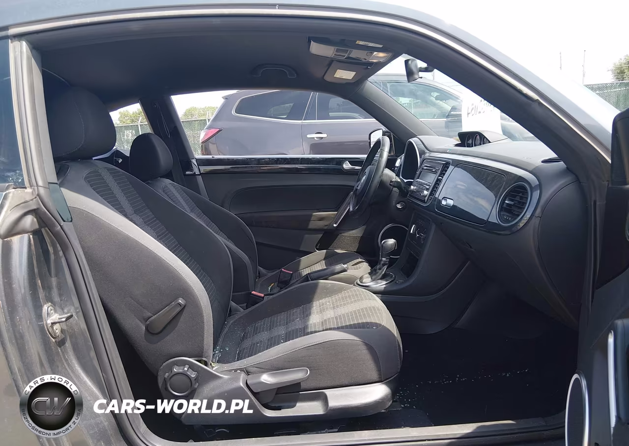 2012 Volkswagen Beetle 2.0T Turbo VIN:3VWVA7AT1CM641628 - 5