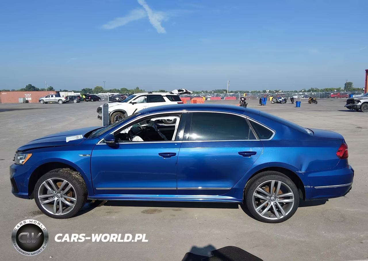 2017 Volkswagen Passat 1.8T R-Line VIN:1VWDT7A37HC048449 - 15