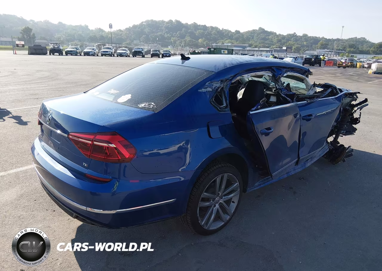 2017 Volkswagen Passat 1.8T R-Line VIN:1VWDT7A37HC048449 - 4