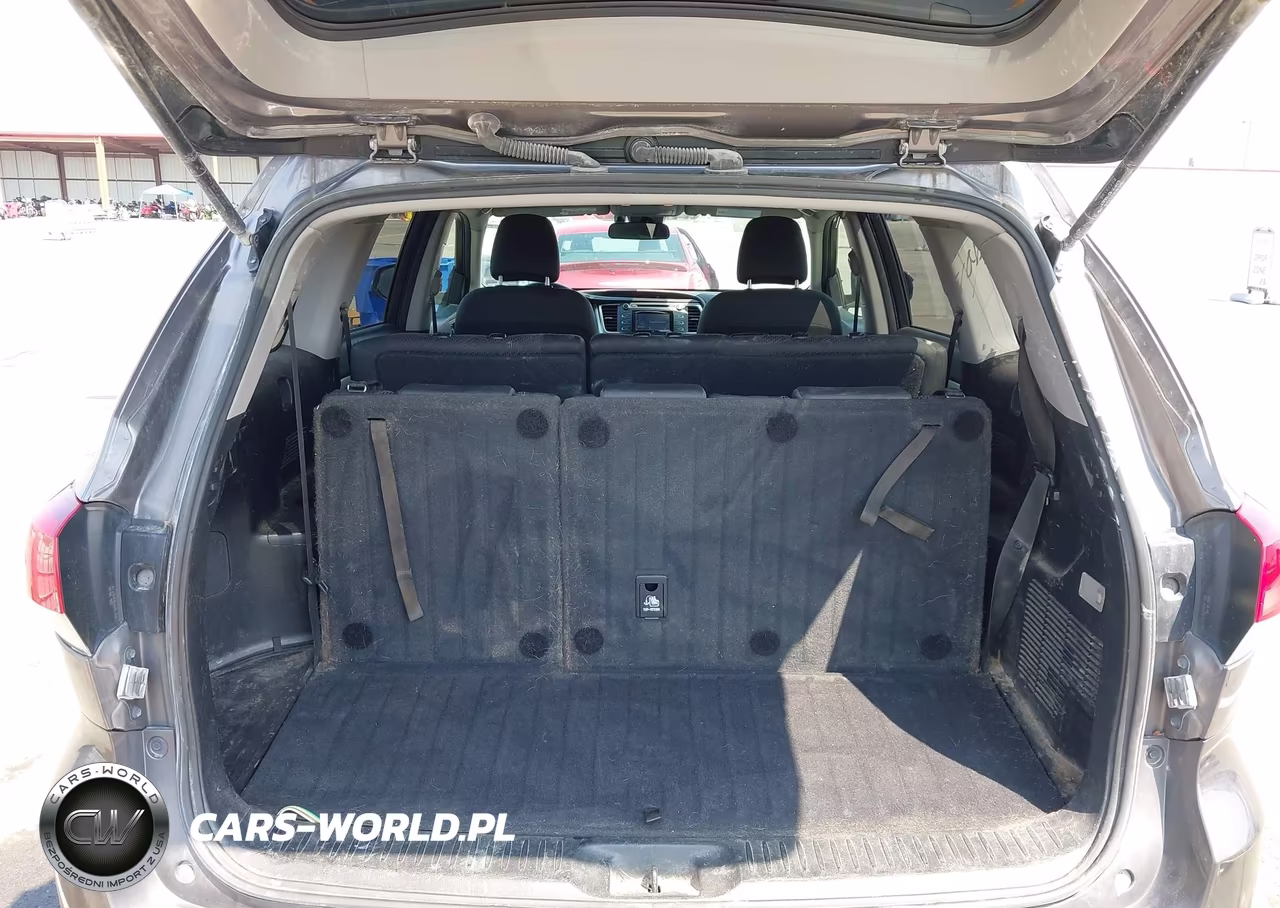 2017 Toyota Highlander Hybrid Le VIN:5TDBGRFH3HS026428 - 17