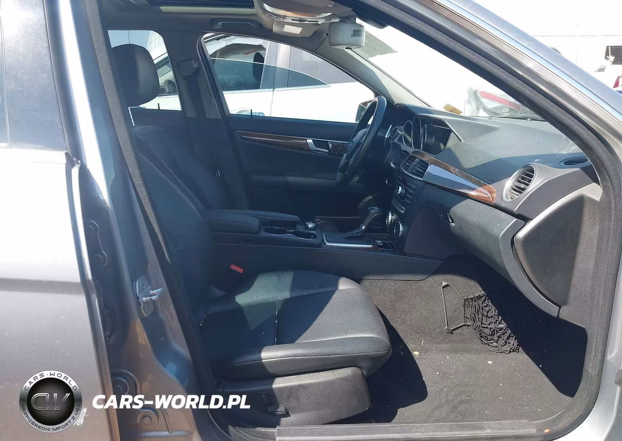 2012 Mercedes-Benz C 250 Luxury VIN:WDDGF4HB1CA598873 - 5