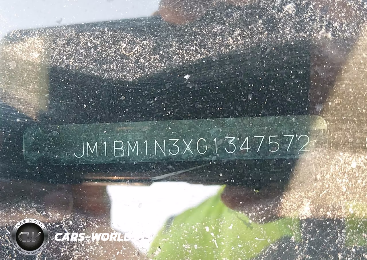 2016 Mazda Mazda3 S Grand Touring VIN:JM1BM1N3XG1347572 - 9