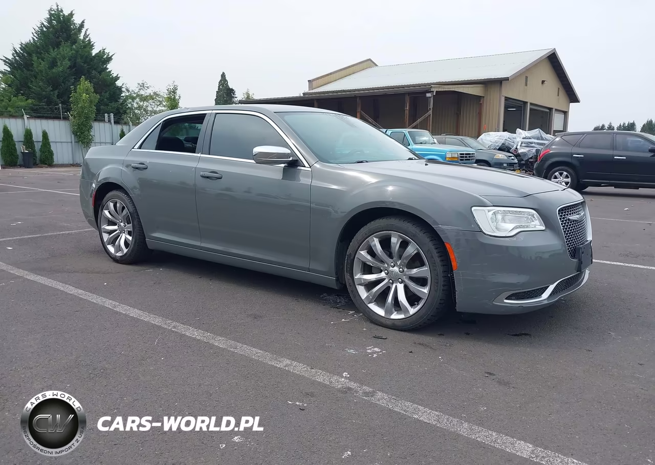 2019 Chrysler 300 Touring – zdjęcie 1 z 19