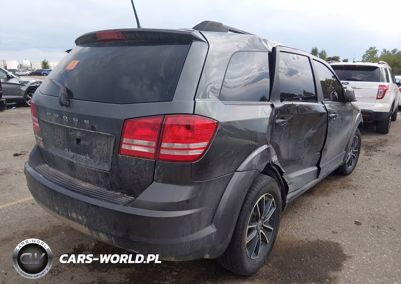 2018 Dodge Journey Se VIN:3C4PDCAB7JT496228 - 4