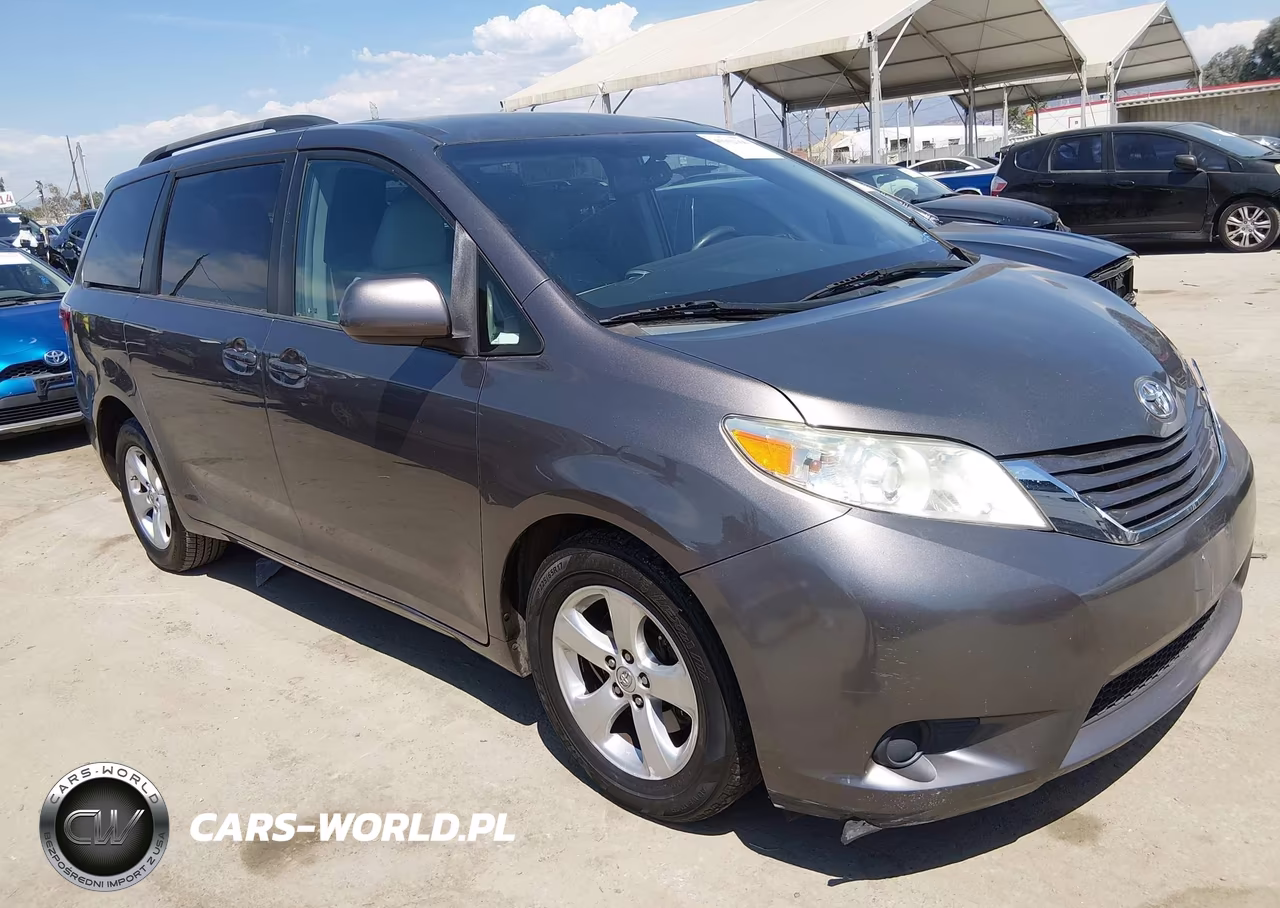 2015 Toyota Sienna Le 8 Passenger VIN:5TDKK3DC7FS604434 - 1