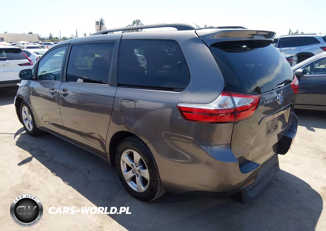 2015 Toyota Sienna Le 8 Passenger VIN:5TDKK3DC7FS604434 - 3