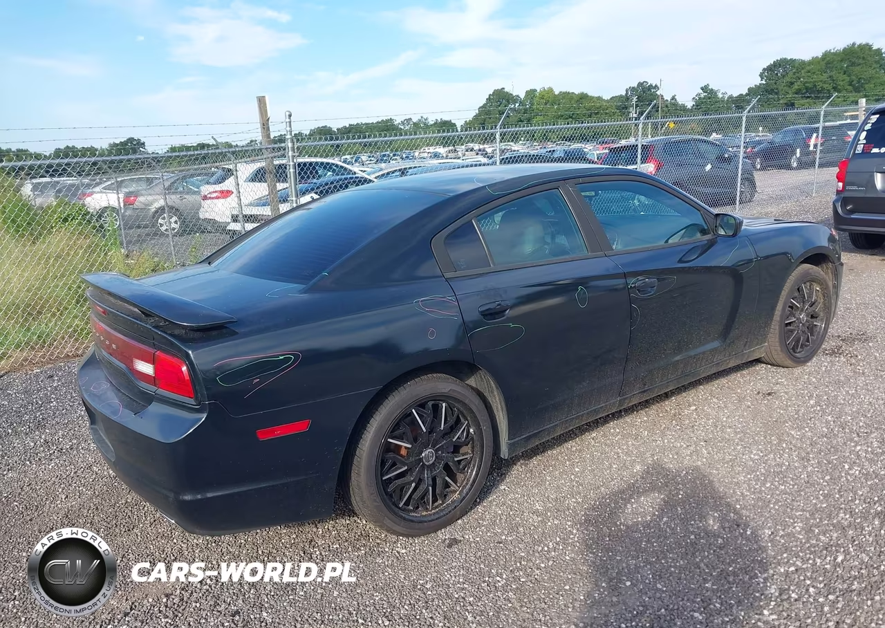2013 Dodge Charger Se VIN:2C3CDXBG3DH684827 - 4
