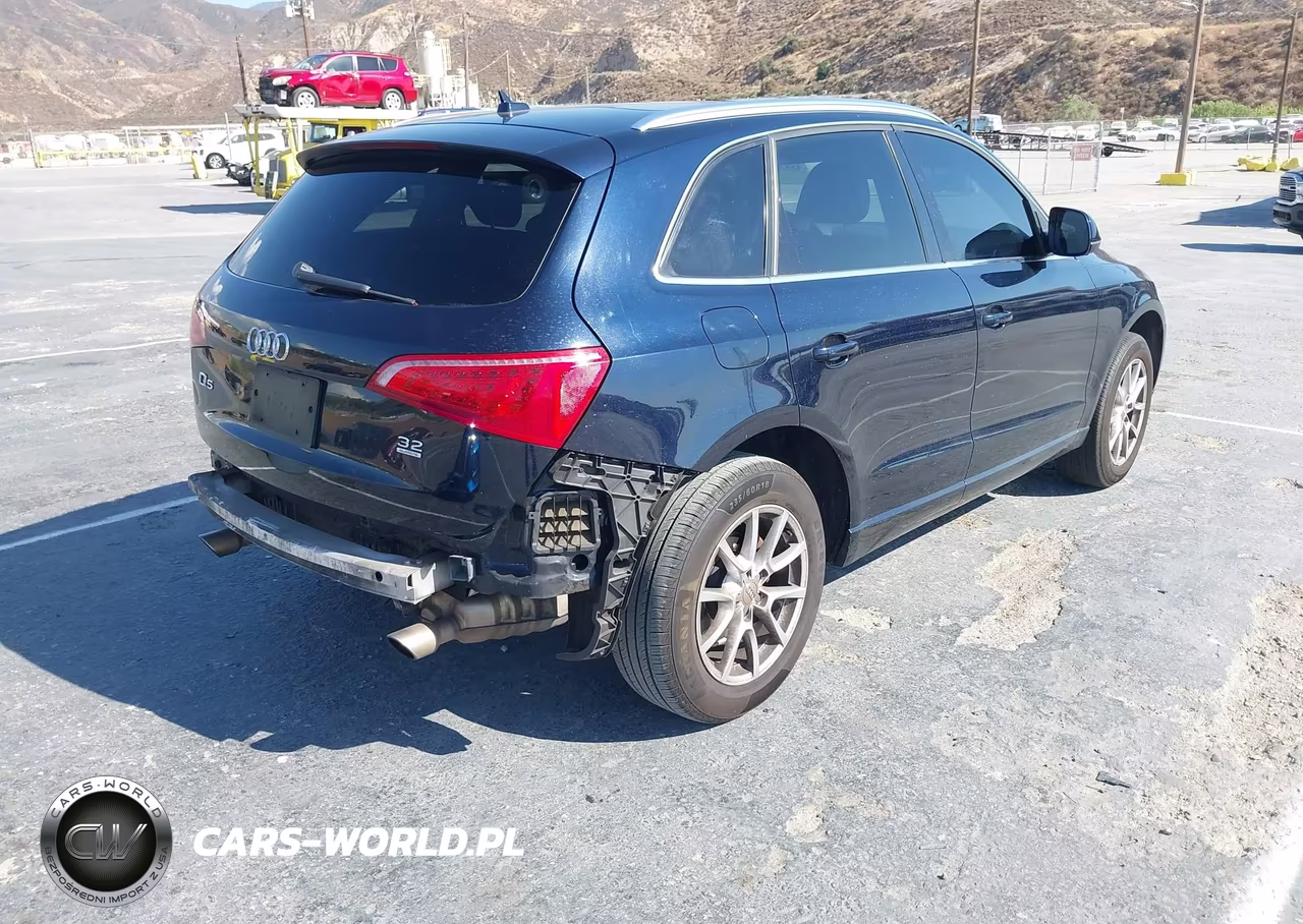 2010 Audi Q5 3.2 Premium VIN:WA1LKAFP7AA042625 - 4