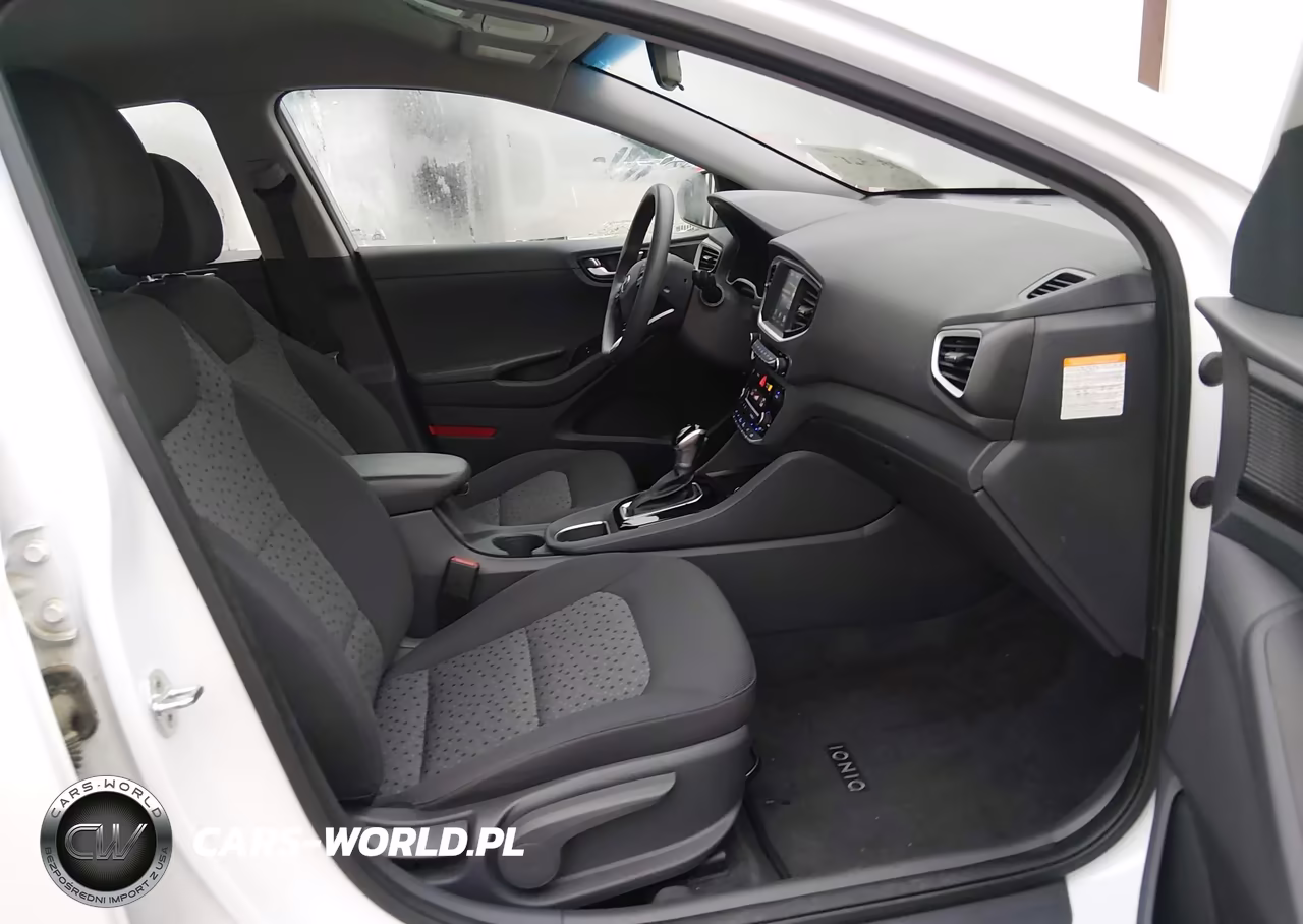 2018 Hyundai Ioniq Hybrid Blue VIN:KMHC65LC1JU100435 - 5