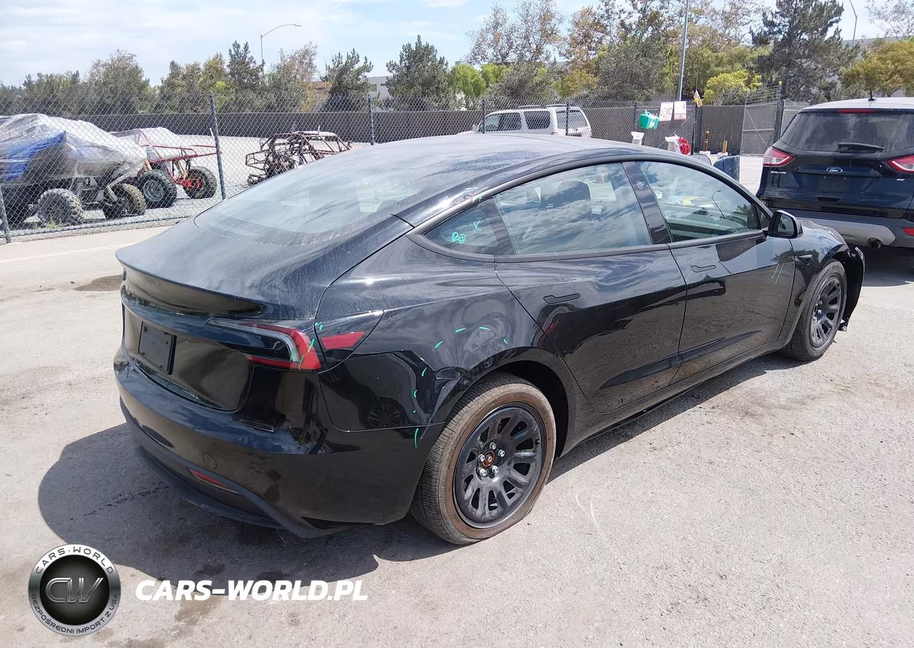 2025 Tesla Model 3 Long Range Rear-Wheel Drive-Standard Rear-Wheel Drive VIN:5YJ3E1EA7SF136751 - 4