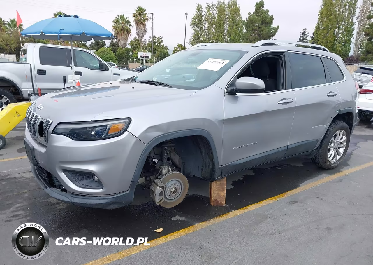 2019 Jeep Cherokee Latitude Fwd VIN:1C4PJLCB0KD220504 - 2