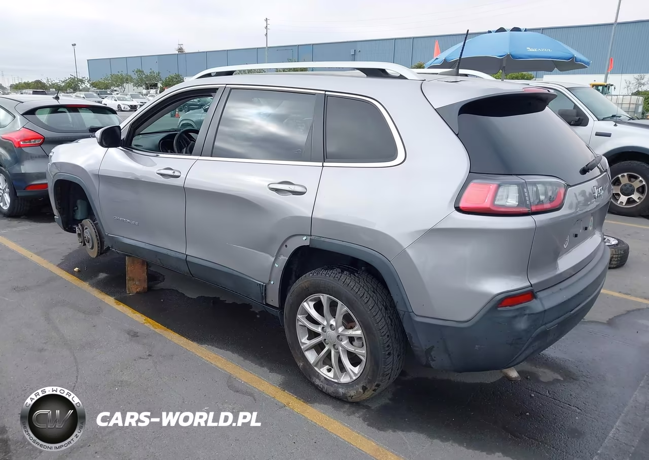 2019 Jeep Cherokee Latitude Fwd VIN:1C4PJLCB0KD220504 - 3