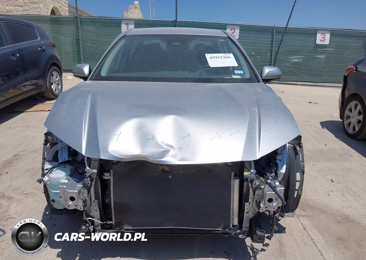 2026 Toyota Camry Le VIN:4T1DAACK4TU698137 - 13