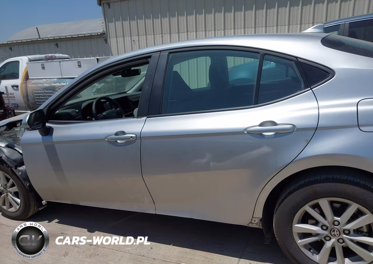 2026 Toyota Camry Le VIN:4T1DAACK4TU698137 - 15