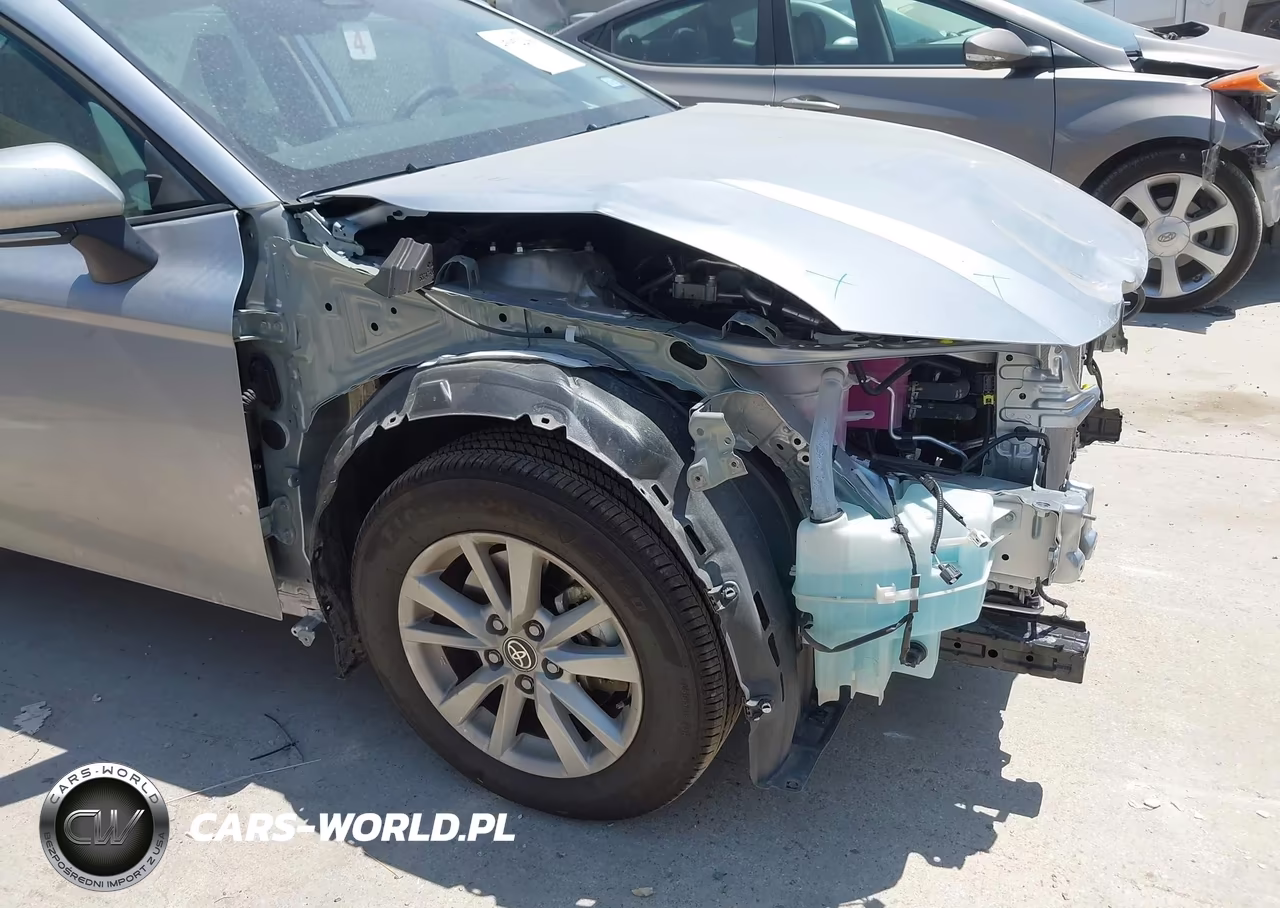 2026 Toyota Camry Le VIN:4T1DAACK4TU698137 - 19