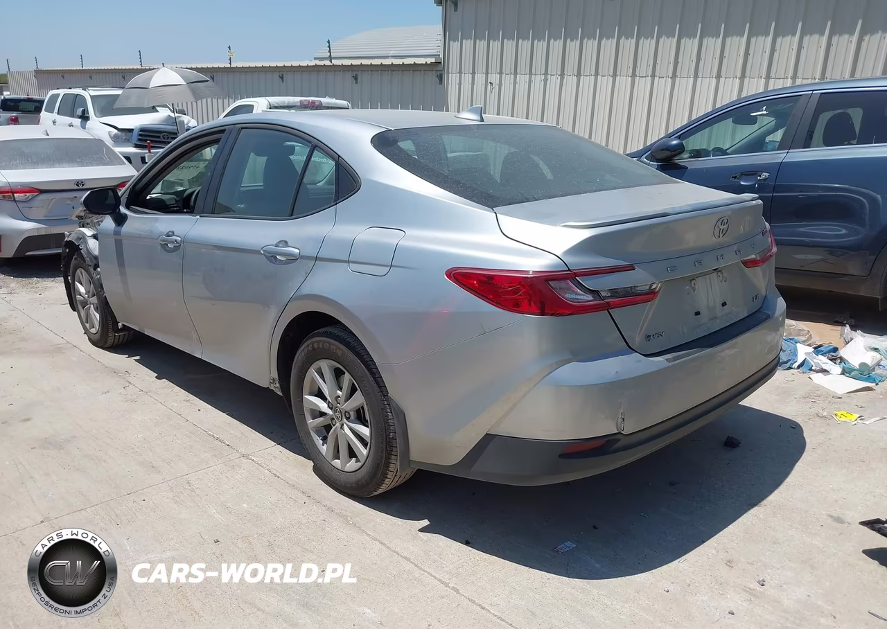 2026 Toyota Camry Le VIN:4T1DAACK4TU698137 - 3