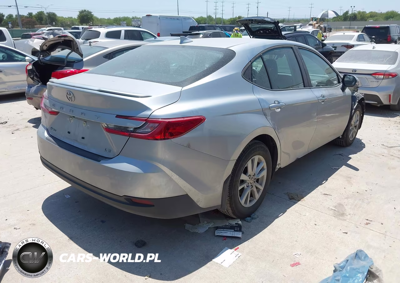 2026 Toyota Camry Le VIN:4T1DAACK4TU698137 - 4