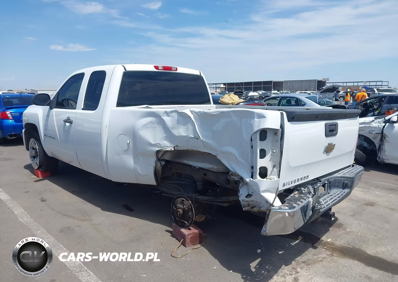 2008 Chevrolet Silverado 1500 Work Truck VIN:1GCEC19C08Z237871 - 3
