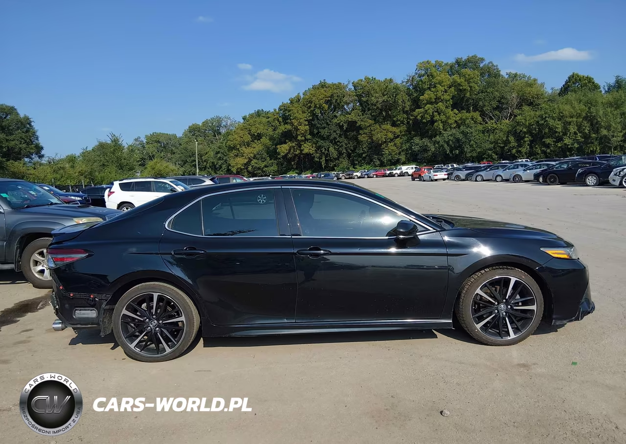 2018 Toyota Camry Xse VIN:4T1B61HK4JU545188 - 14