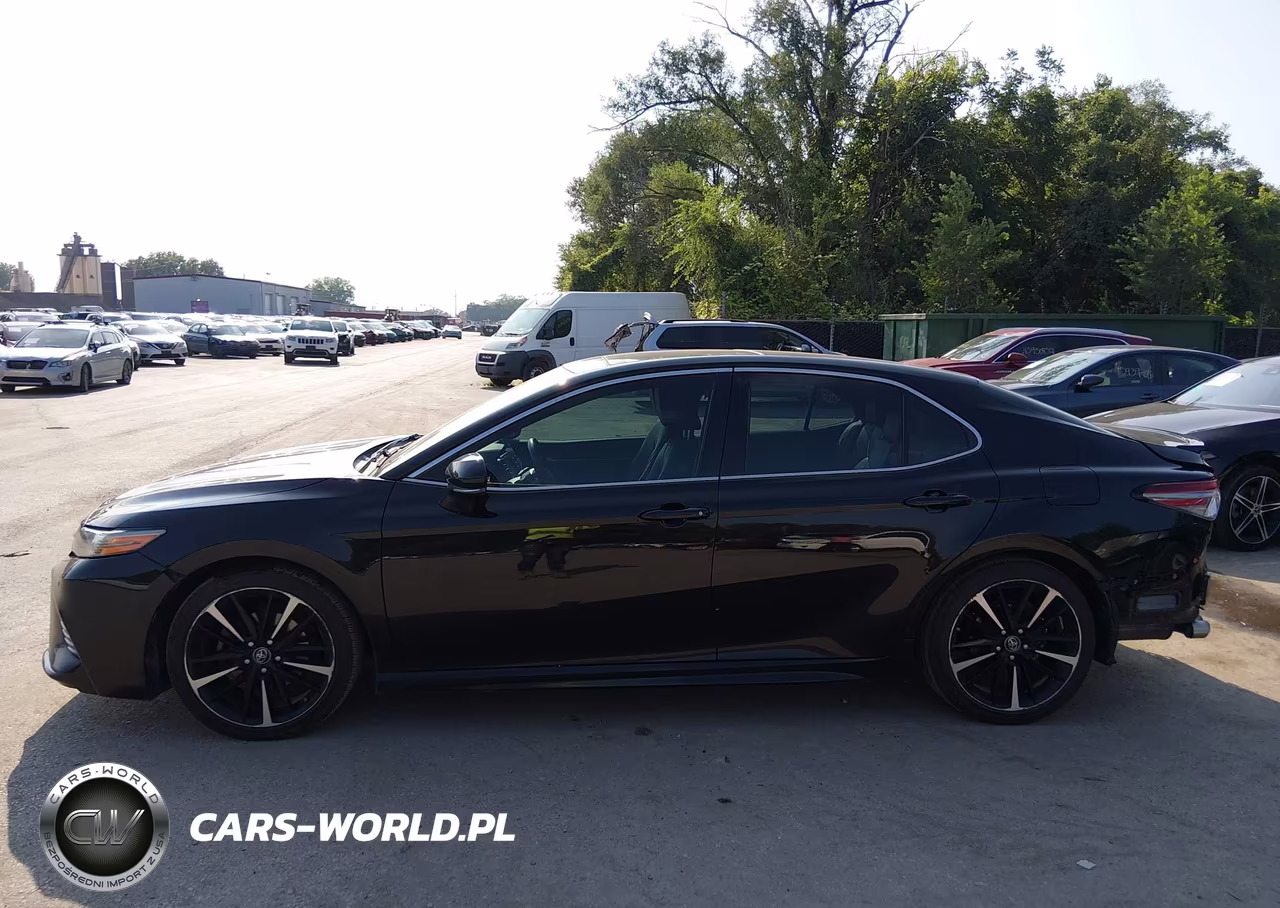 2018 Toyota Camry Xse VIN:4T1B61HK4JU545188 - 15